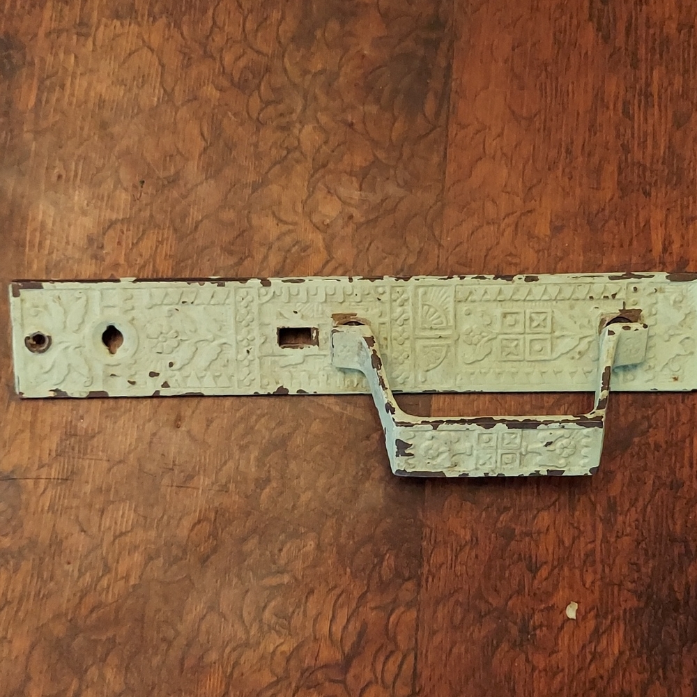 Mint door handle